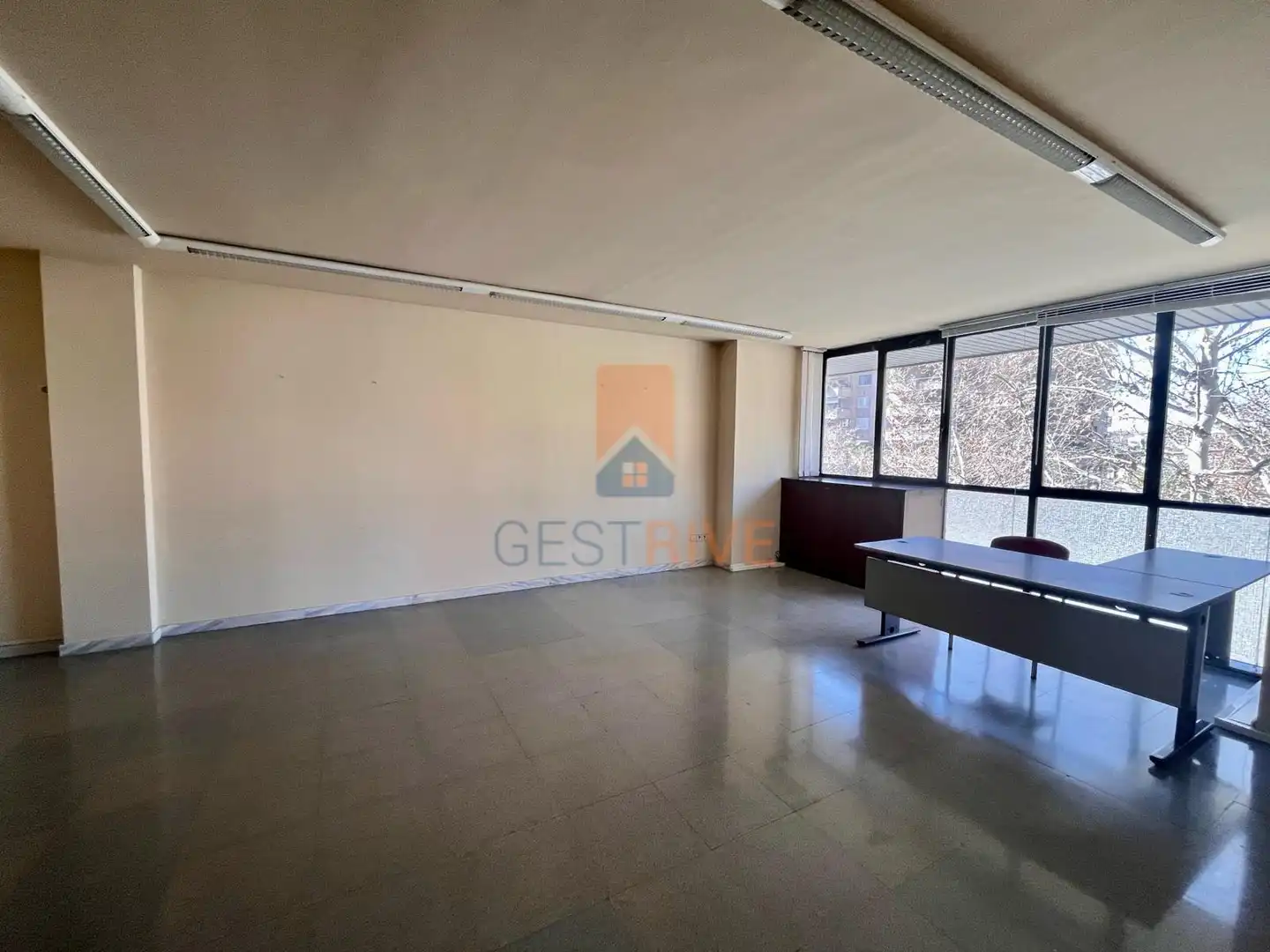 Office for sale in Joc de la Bola - Camps d'Esports