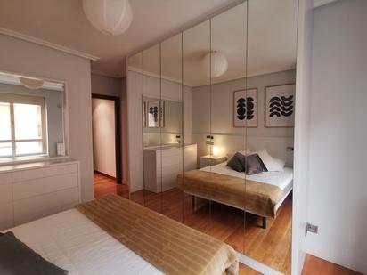 Bedroom of Flat to rent in Salamanca Capital  with Heating, Private garden and Parquet flooring