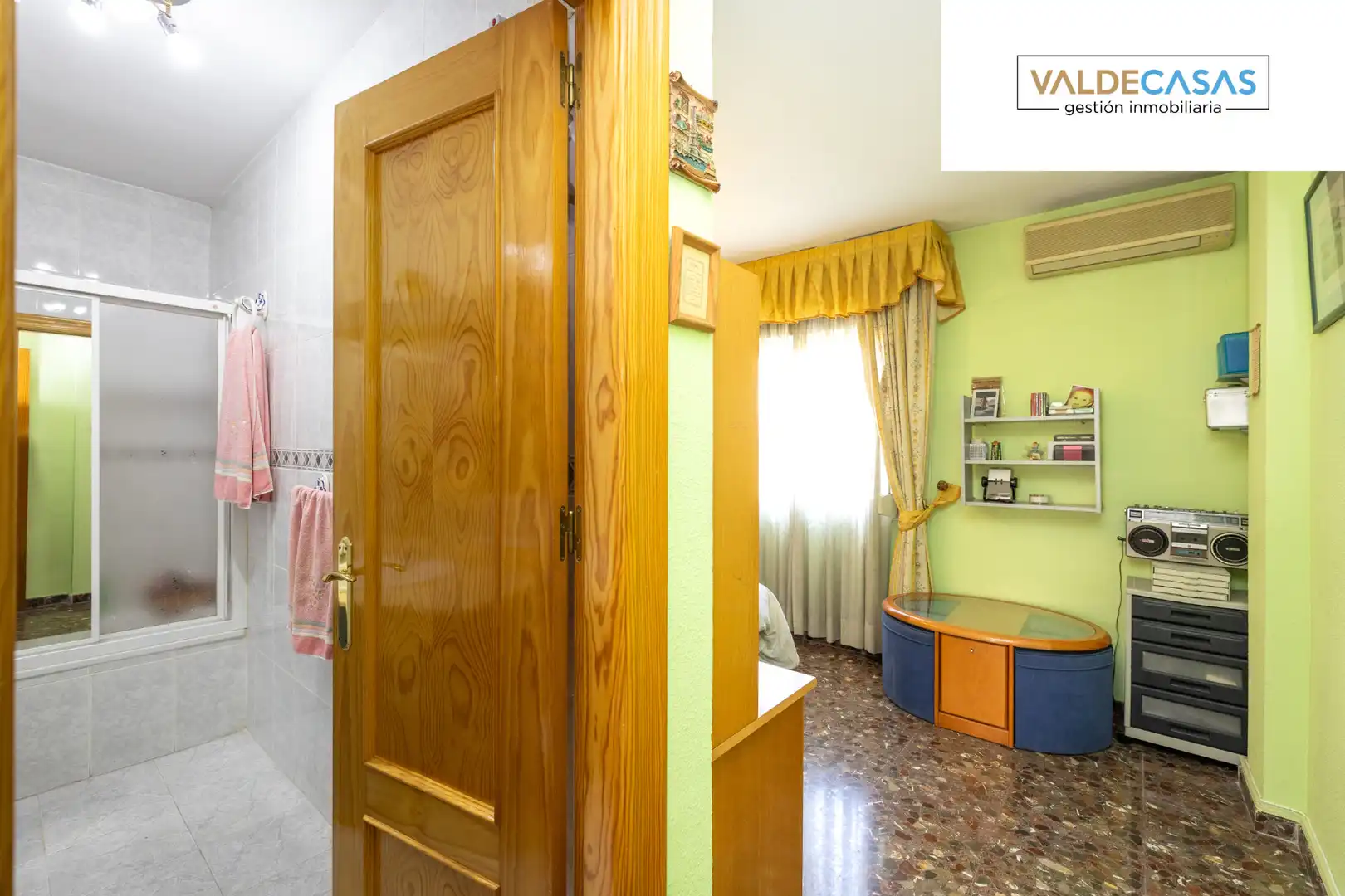 Habitación de Casa adosada en venta en Maracena con Aire acondicionado, Terraza y Horno