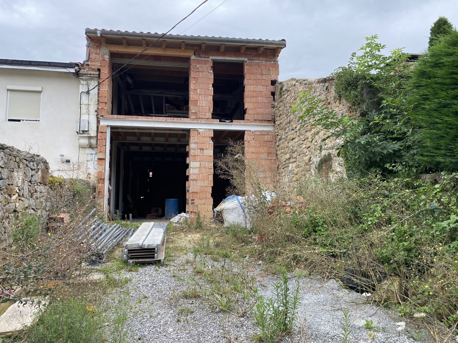 Casa adosada en venda en San Felices de Buelna amb Jardí privat