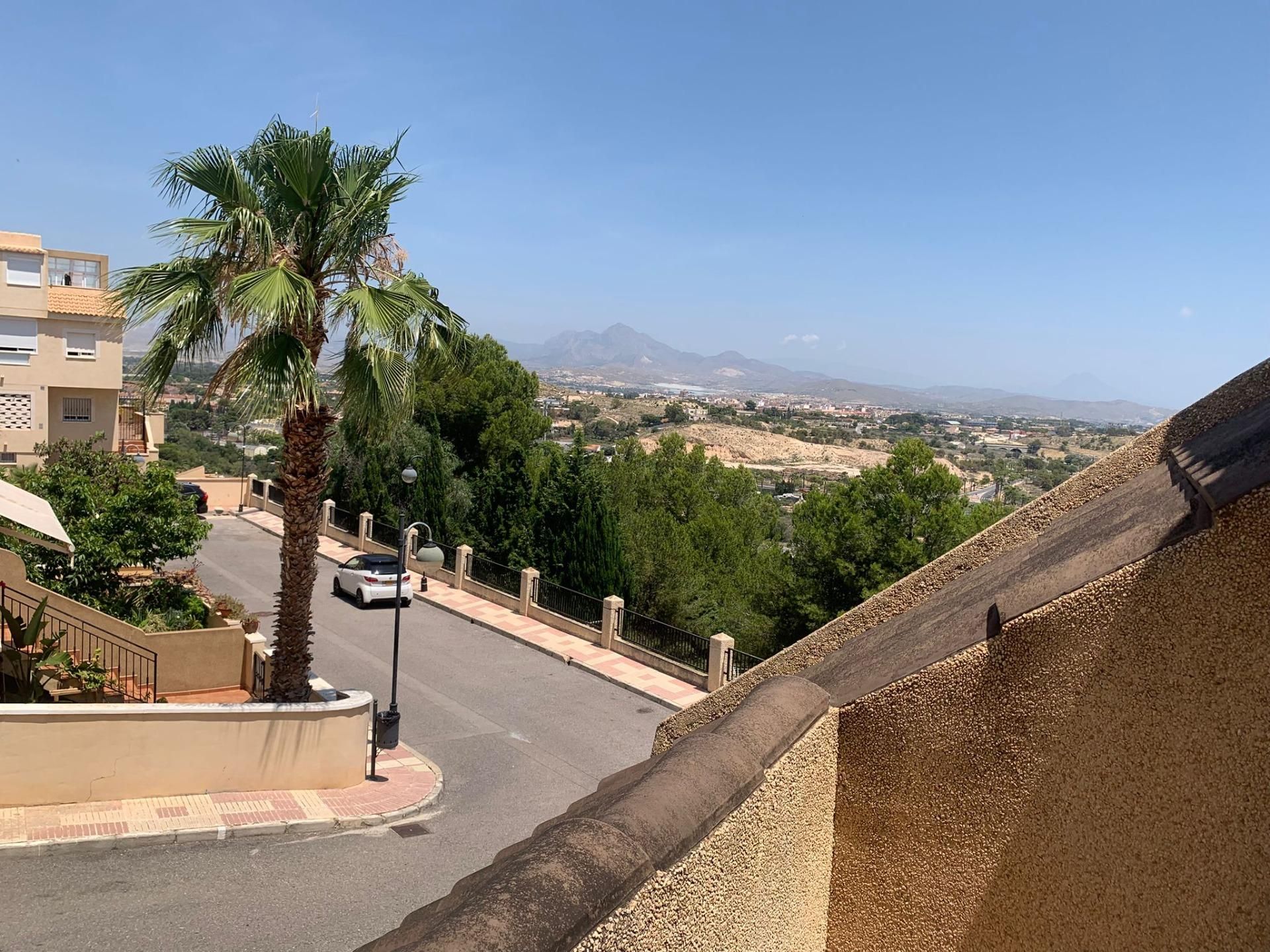 Exterior view of Single-family semi-detached for sale in Mutxamel  with Heating, Private garden and Balcony