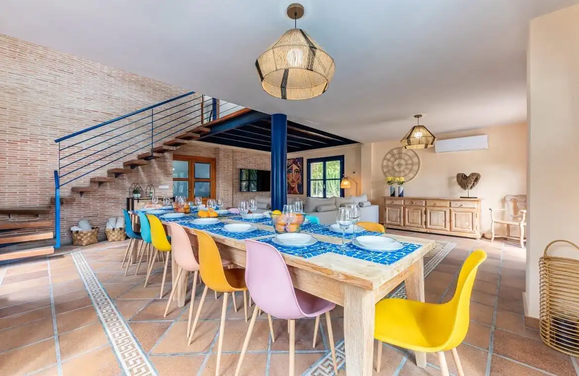 Menjador de Casa o xalet en venda en Alicante / Alacant amb Jardí privat, Terrassa i Traster