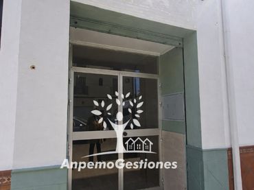 Local comercial en alquiler en Avenida del Greco 5