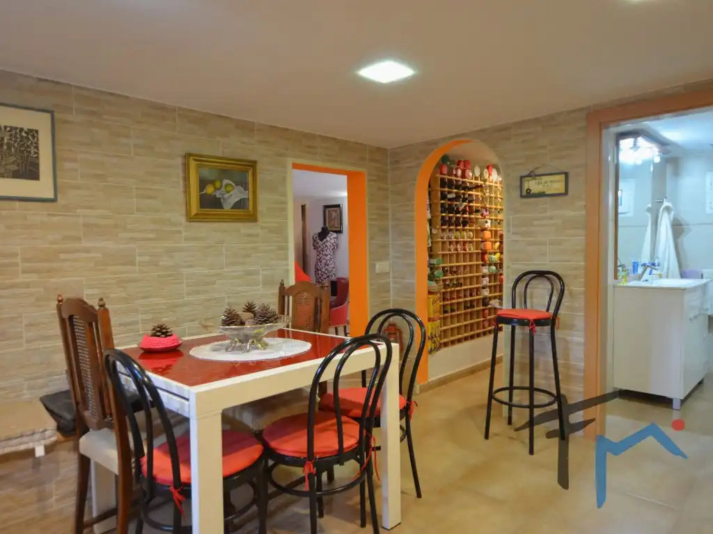 Comedor de Casa o chalet en venta en Sant Llorenç d'Hortons