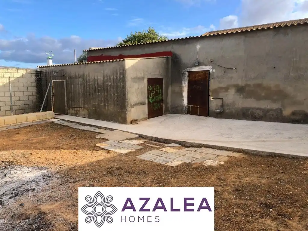 Vista exterior de Finca rústica en venda en Guadalcázar amb Aire condicionat, Calefacció i Traster