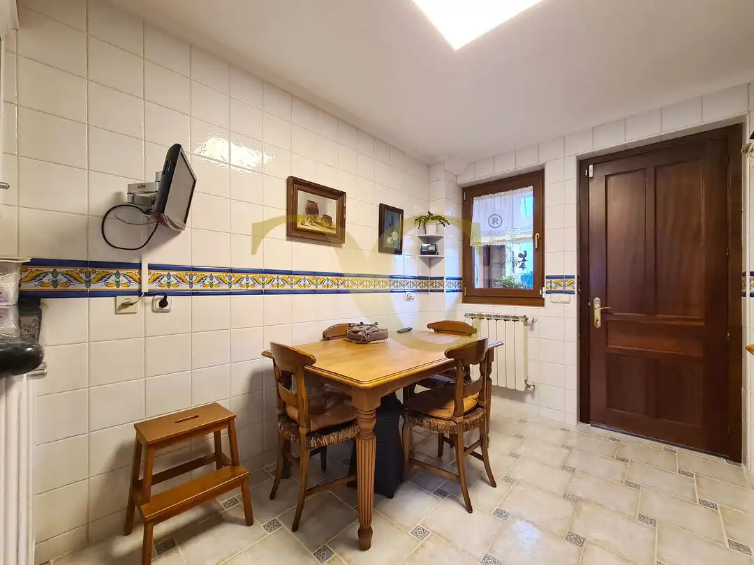 Cocina de Casa o chalet en venta en Noreña con Calefacción, Jardín privado y Terraza