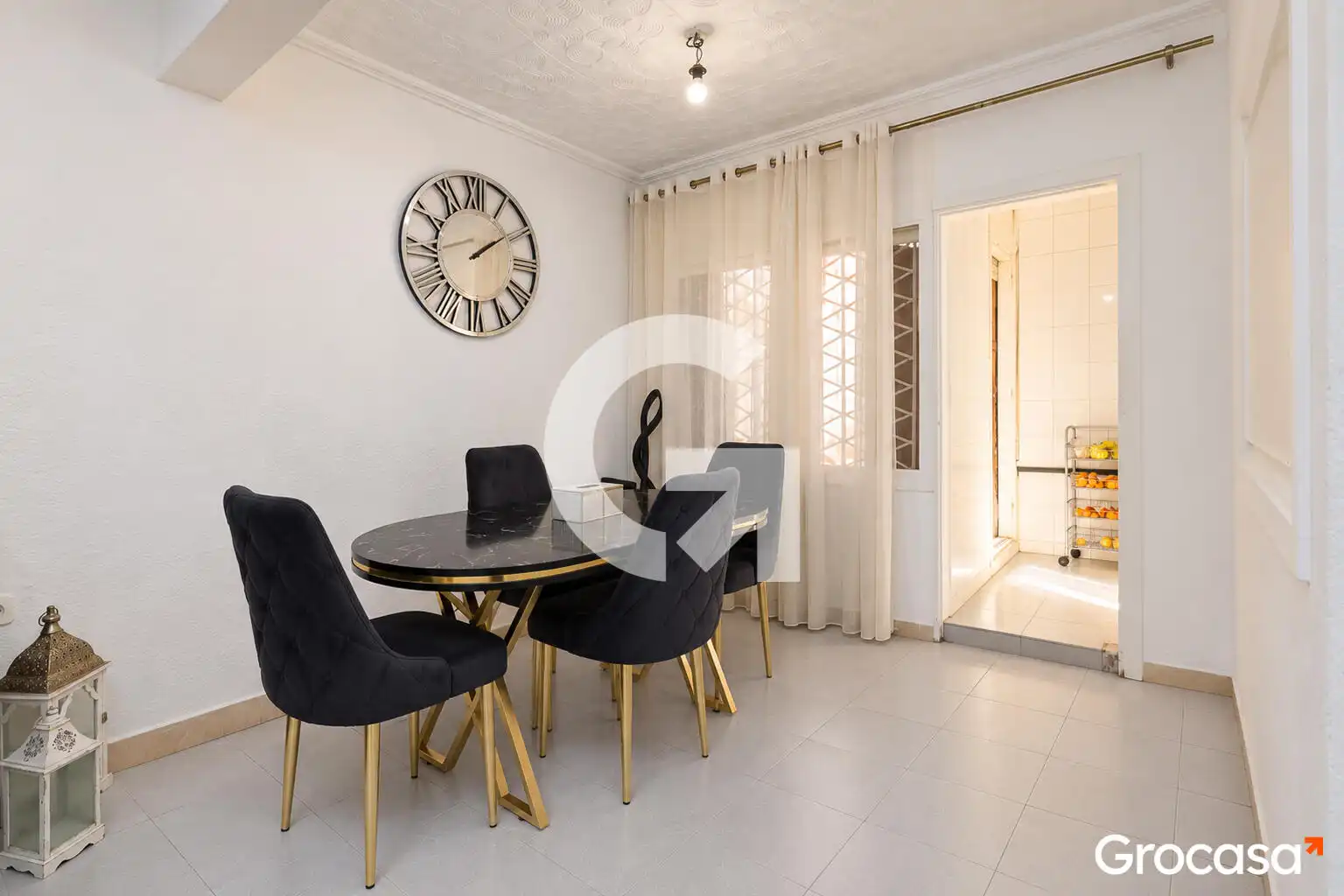 Comedor de Piso en venta en Terrassa con Terraza, Amueblado y TV