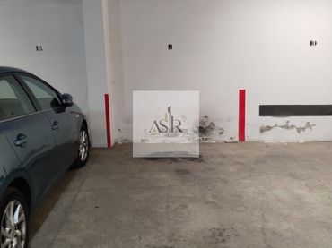 Plaza de garaje individual en venta en Casc Urbà