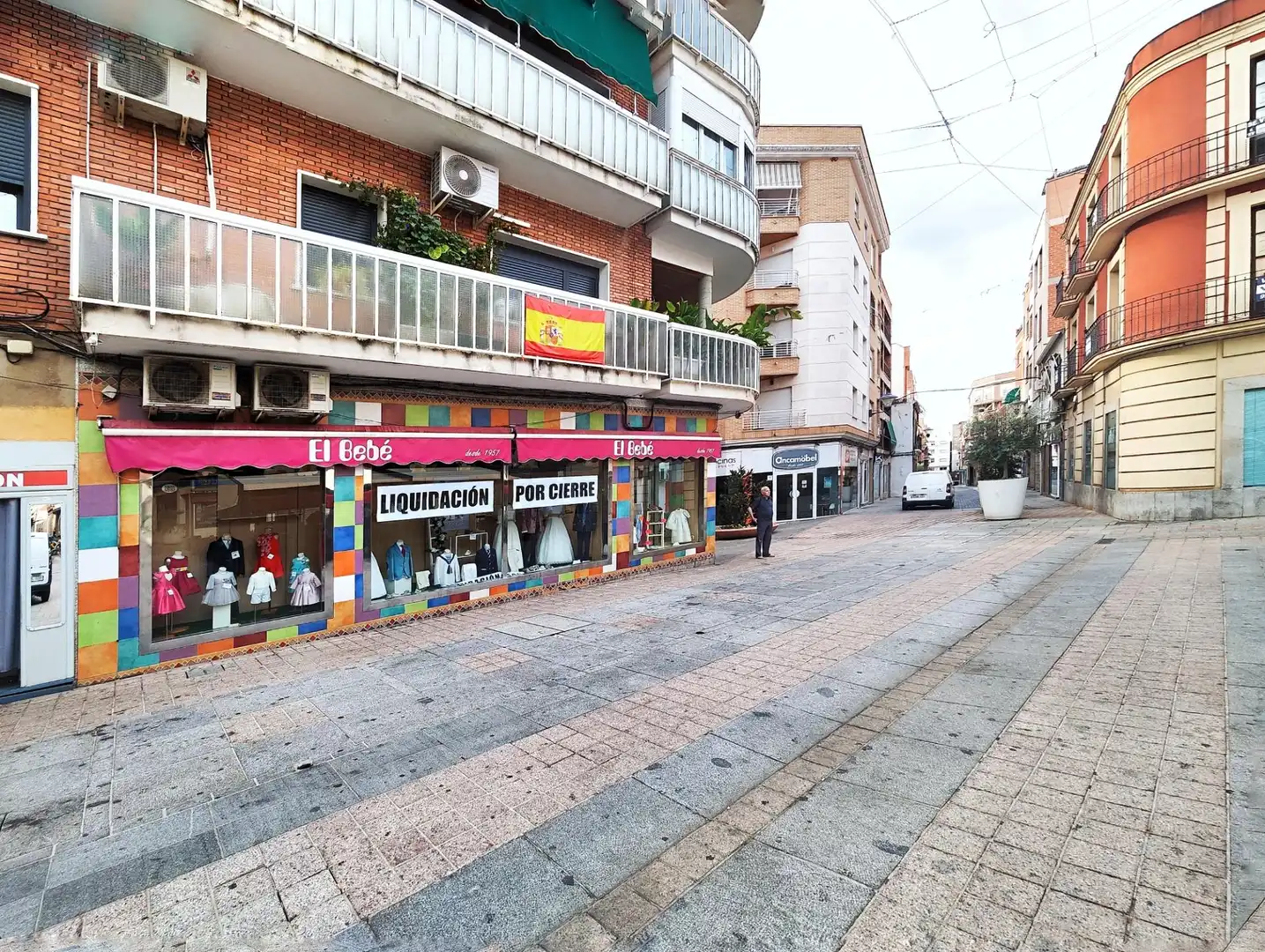 Vista exterior de Local de alquiler en Puertollano con Aire acondicionado, Parquet y Amueblado