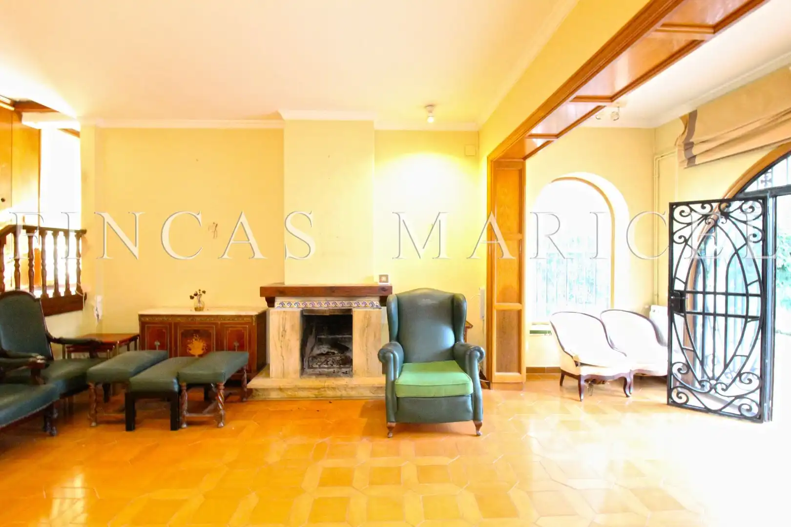 Sala d'estar de Casa o xalet en venda en Sitges amb Aire condicionat, Calefacció i Jardí privat