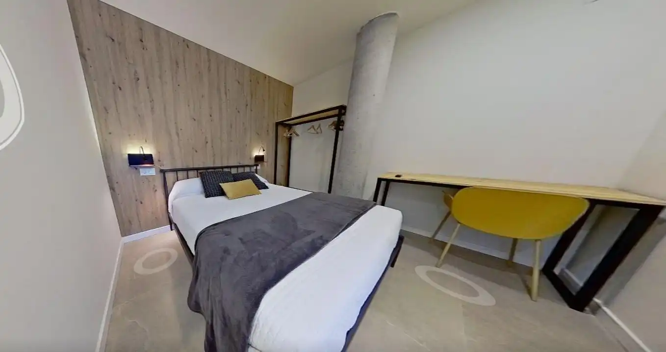 Habitación de Planta baja en venta en Bormujos con Aire acondicionado y Amueblado