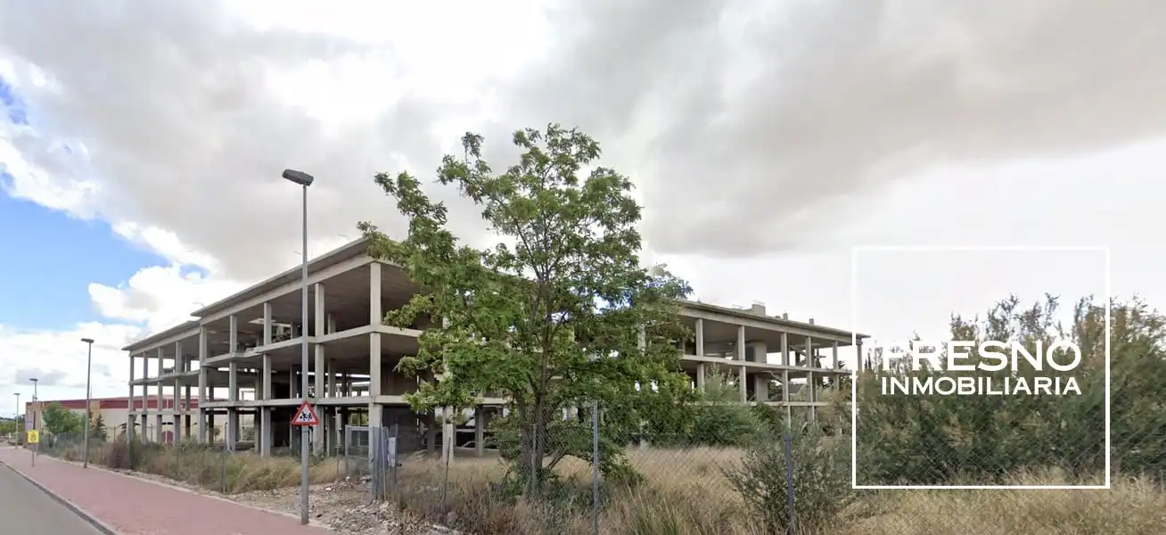 Vista exterior de Edificio en venta en La Muela, Zaragoza