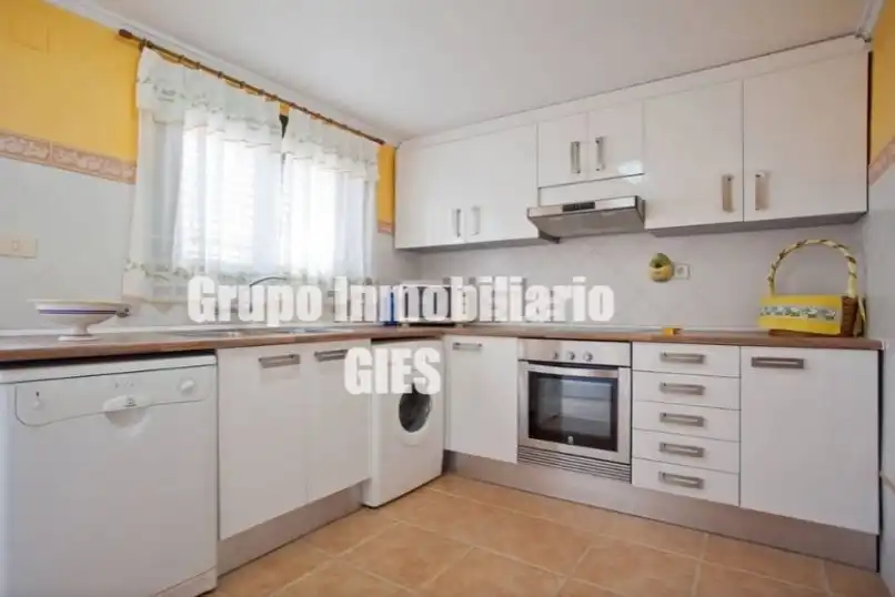 Cocina de Casa adosada en venta en Sueca con Aire acondicionado, Calefacción y Terraza