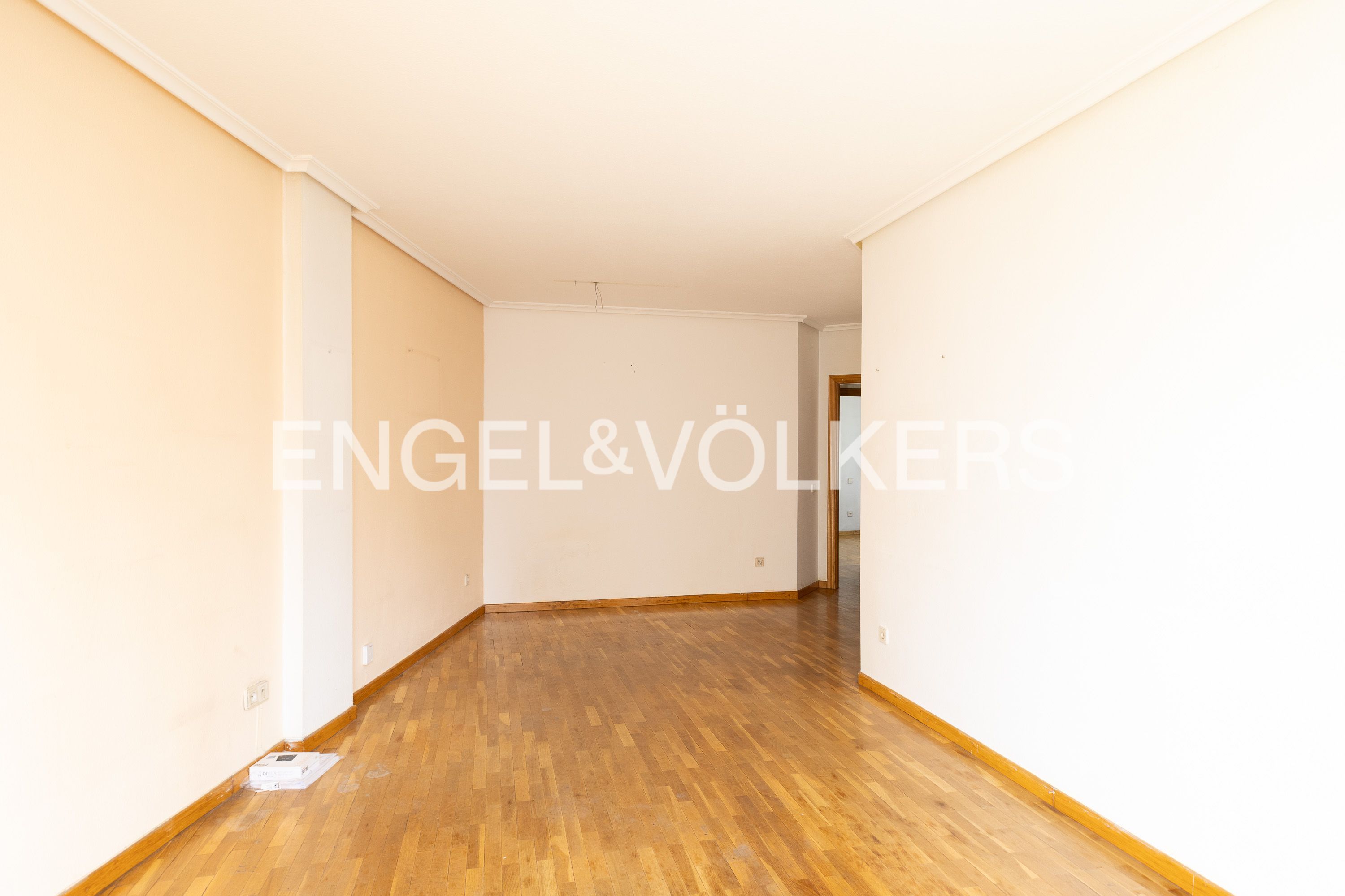 Sala d'estar de Apartament en venda en  Madrid Capital amb Calefacció