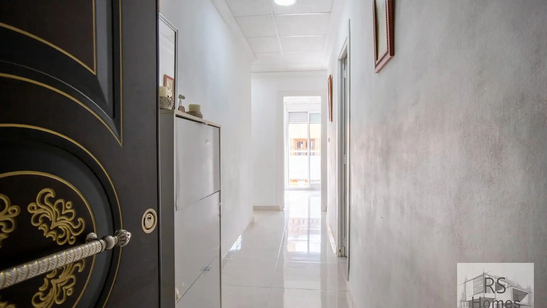 Piso en venta en La Pobla de Vallbona con Amueblado y Balcón