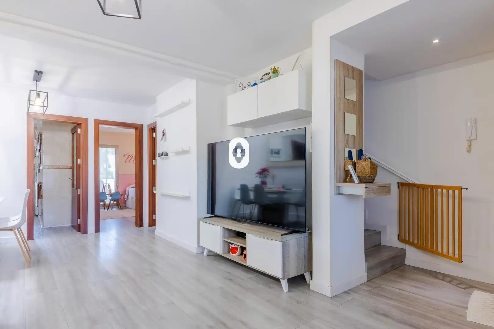 Sala d'estar de Casa adosada en venda en Sa Pobla amb Aire condicionat, Jardí privat i Parquet
