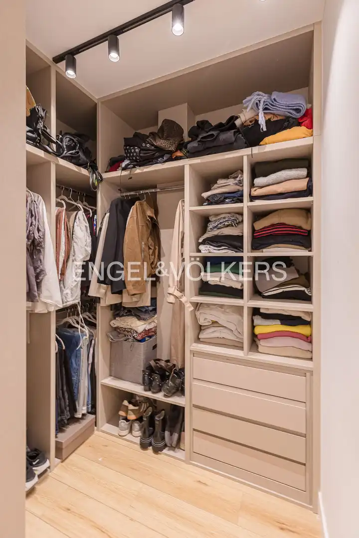Flat for rent in Madrid  with Air Conditioner, Heating and Furnished