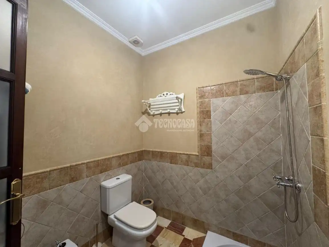 Bathroom of Flat for sale in Osuna  with Air Conditioner and Terrace