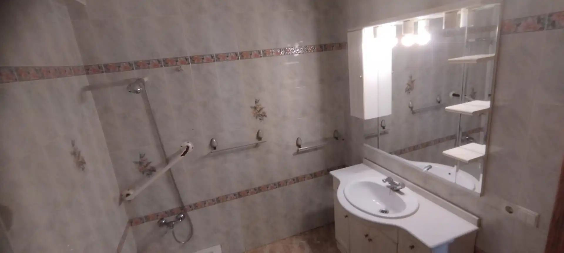 Bany de Pis en venda en Alicante / Alacant amb Aire condicionat, Forn i Balcó