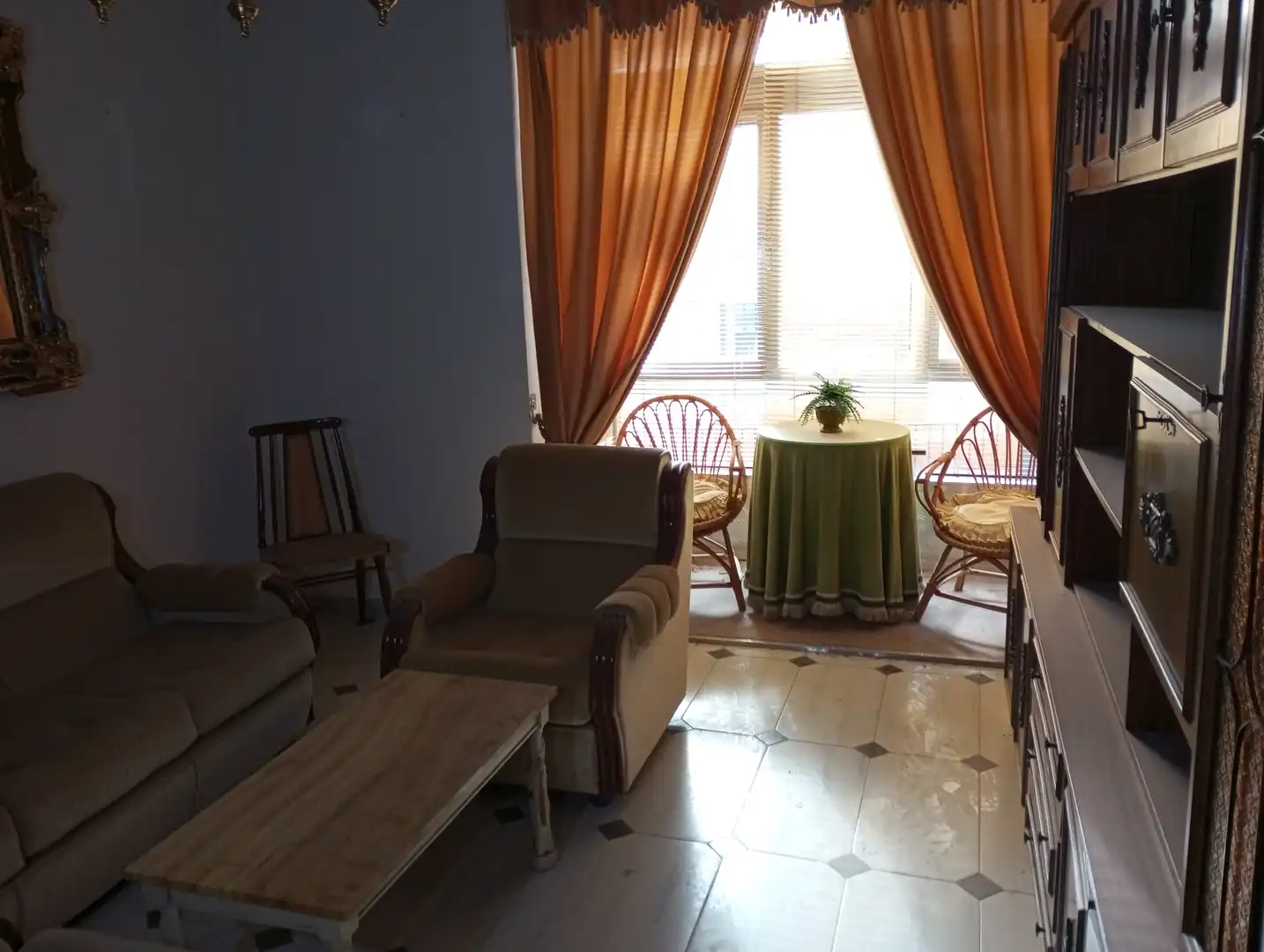 Sala de estar de Edificio en venta en Baza