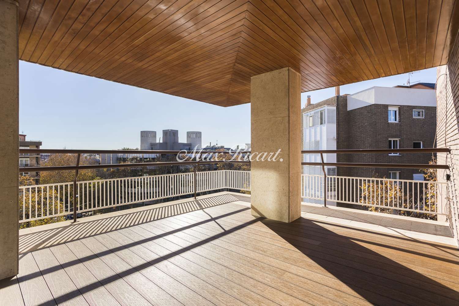 Terrace of Flat to rent in  Barcelona Capital  with Air Conditioner, Terrace and Swimming Pool