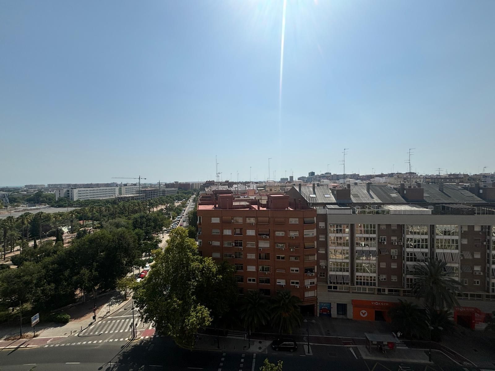 Vista exterior de Pis en venda en  Valencia Capital amb Parquet, Terrassa i Balcó