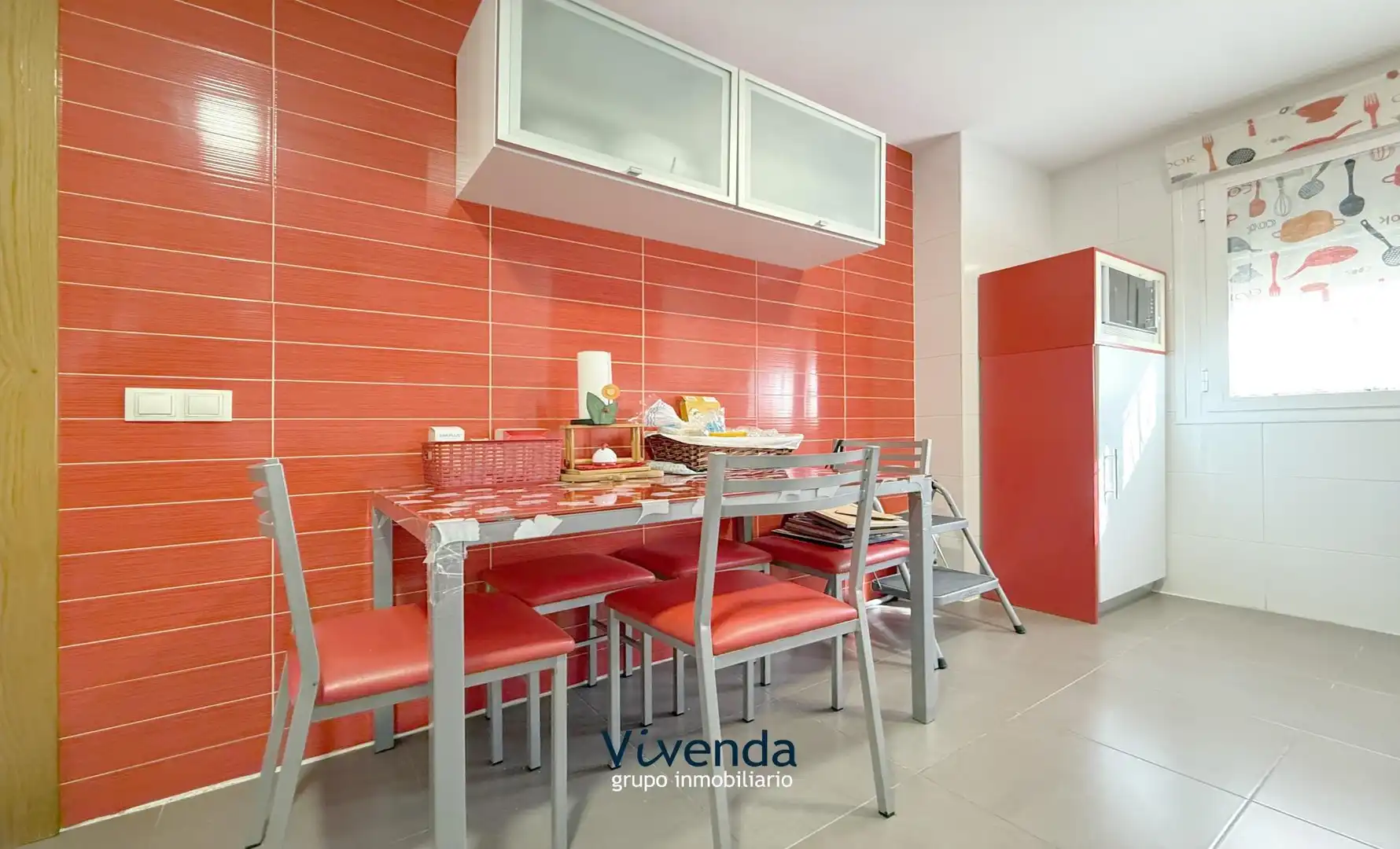Cocina de Casa adosada en venta en Cedillo del Condado con Calefacción, Terraza y Trastero