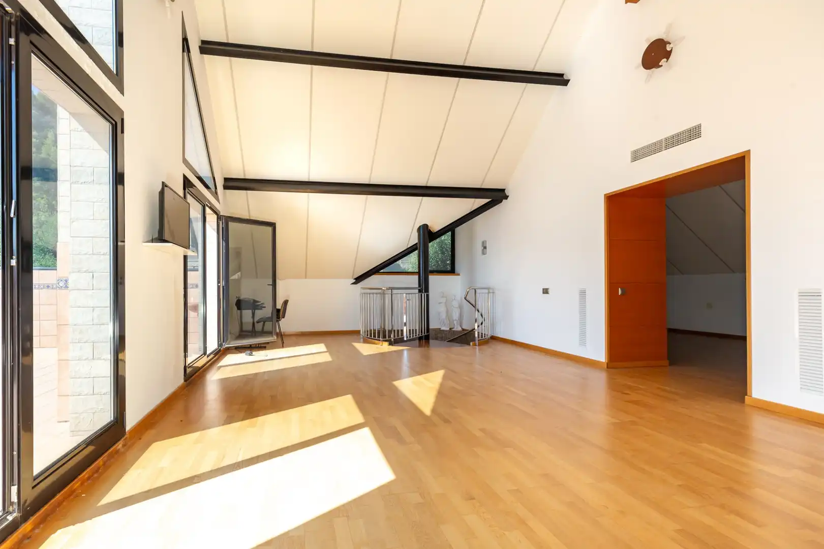 Sala de estar de Casa o chalet en venta en Vallirana con Calefacción, Terraza y Balcón