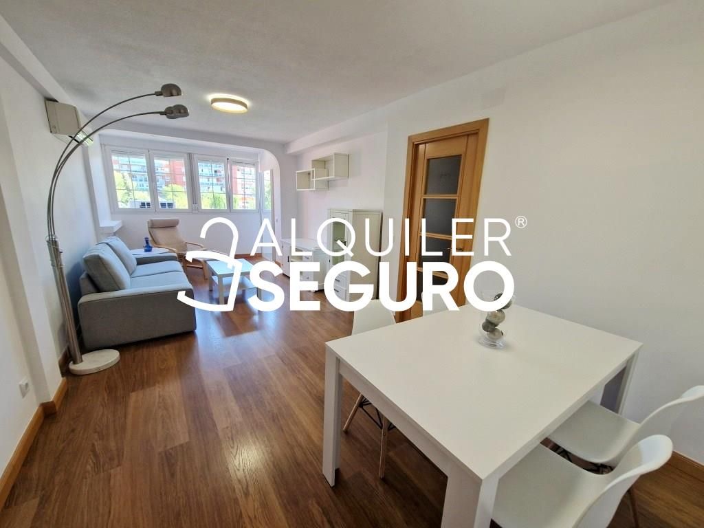 Vista exterior de Pis de lloguer en Fuenlabrada amb Aire condicionat, Calefacció i Terrassa