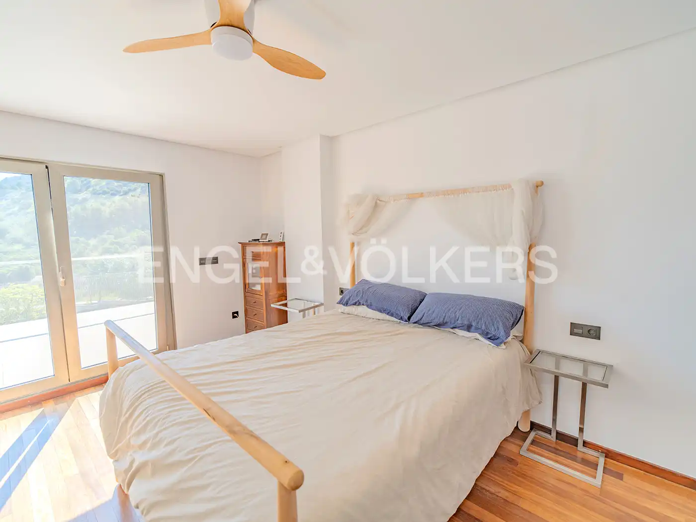 Dormitori de Casa o xalet en venda en Alicante / Alacant amb Aire condicionat, Calefacció i Jardí privat