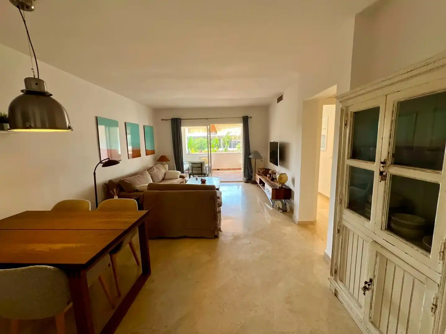 Sala d'estar de Apartament de lloguer en Marbella amb Aire condicionat, Calefacció i Terrassa