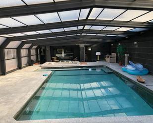 Piscina de Casa o xalet en venda en El Vendrell amb Aire condicionat, Terrassa i Traster