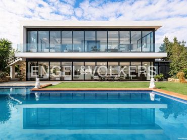 Casa con jardín en venta en La Miranda - Can Candeler