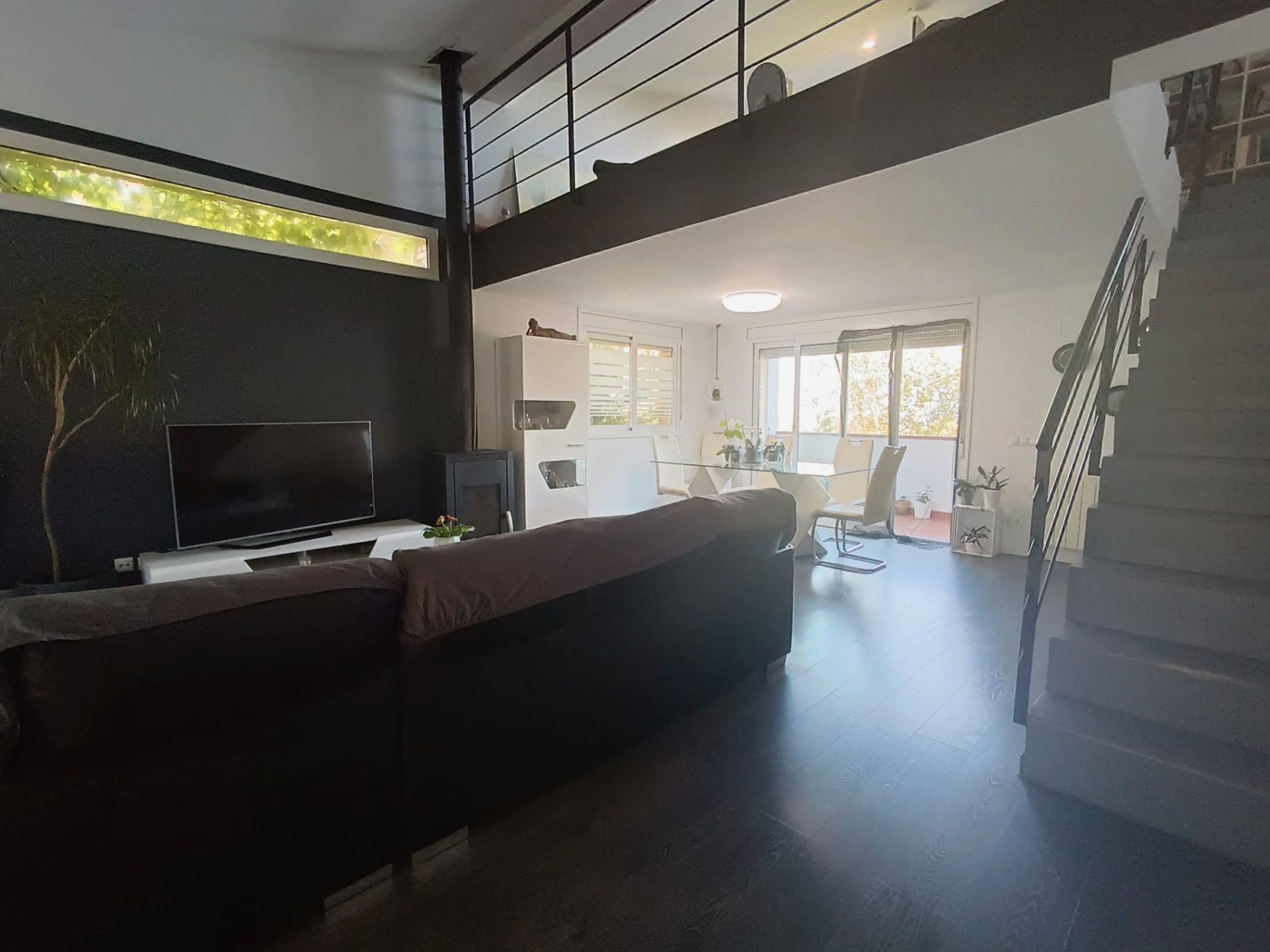 Sala d'estar de Casa o xalet en venda en Castellví de Rosanes amb Calefacció, Parquet i Terrassa