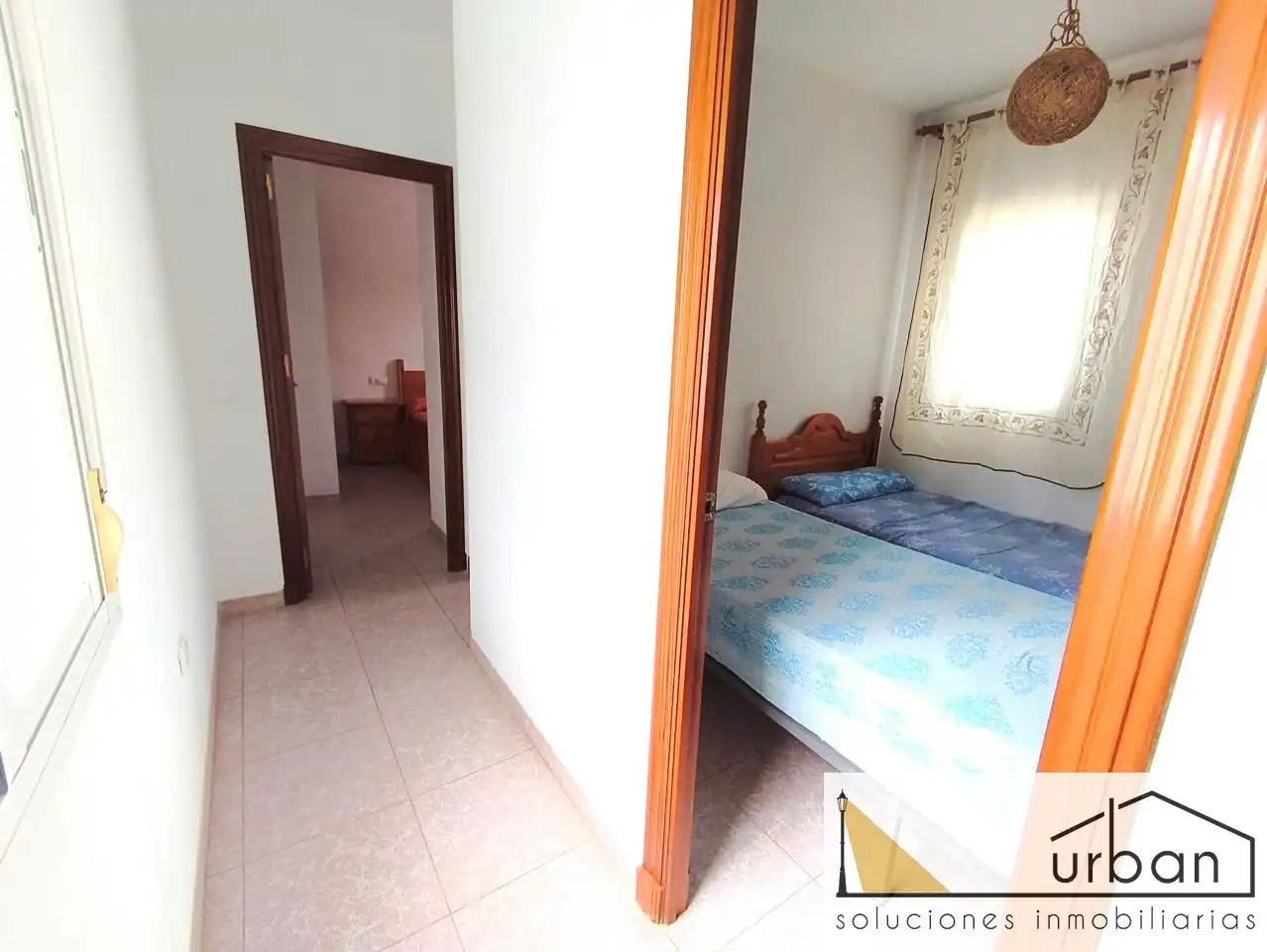 Habitación de Casa adosada en venta en Chipiona