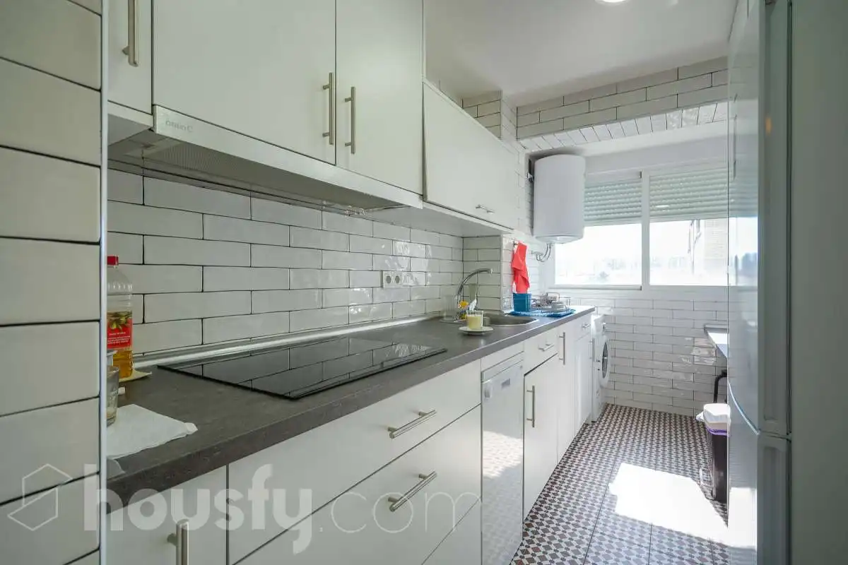 Cocina de Piso en venta en Madrid con Calefacción, Terraza y Trastero