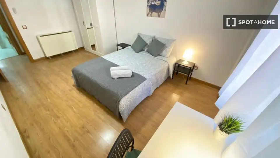 Habitación de Piso de alquiler en Madrid con Aire acondicionado, Calefacción y Amueblado