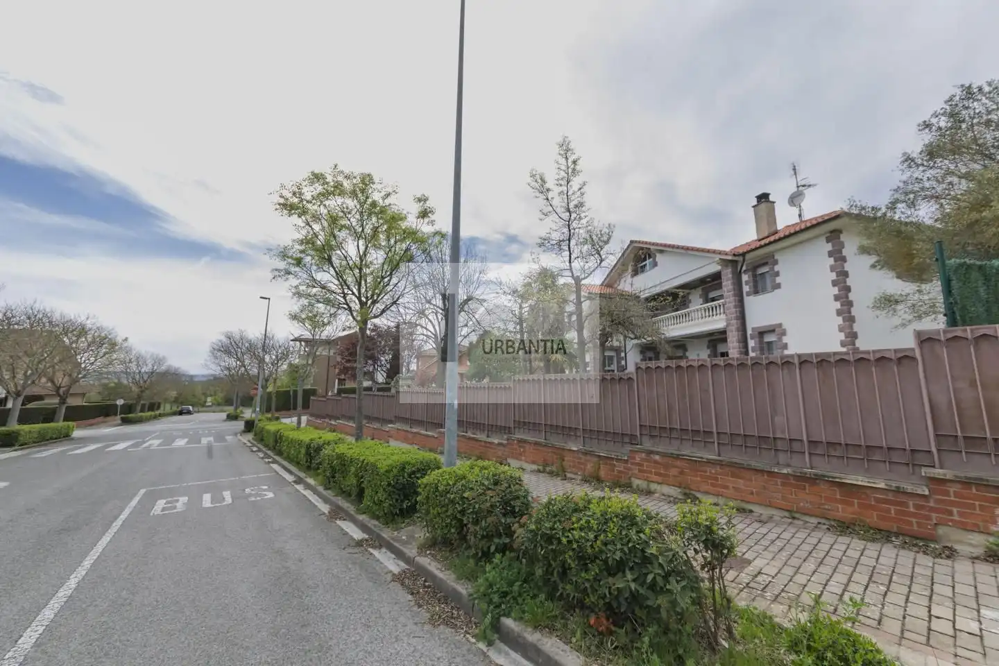 Vista exterior de Casa o chalet en venta en Berrioplano / Berriobeiti con Aire acondicionado, Calefacción y Jardín privado