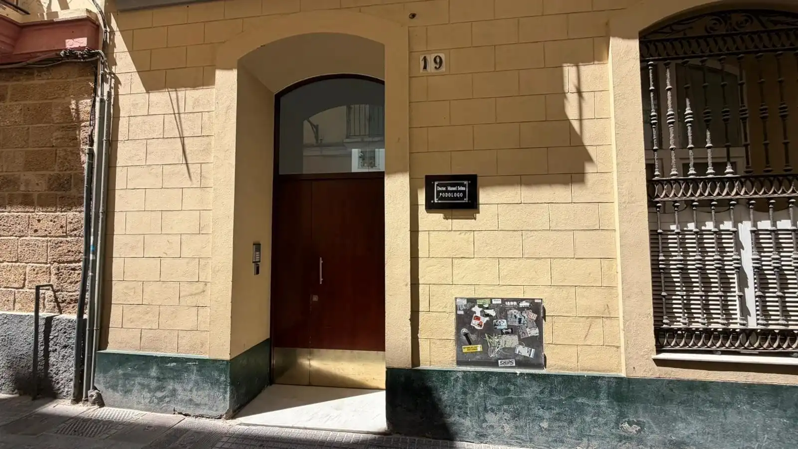 Vista exterior de Pis en venda en Cádiz