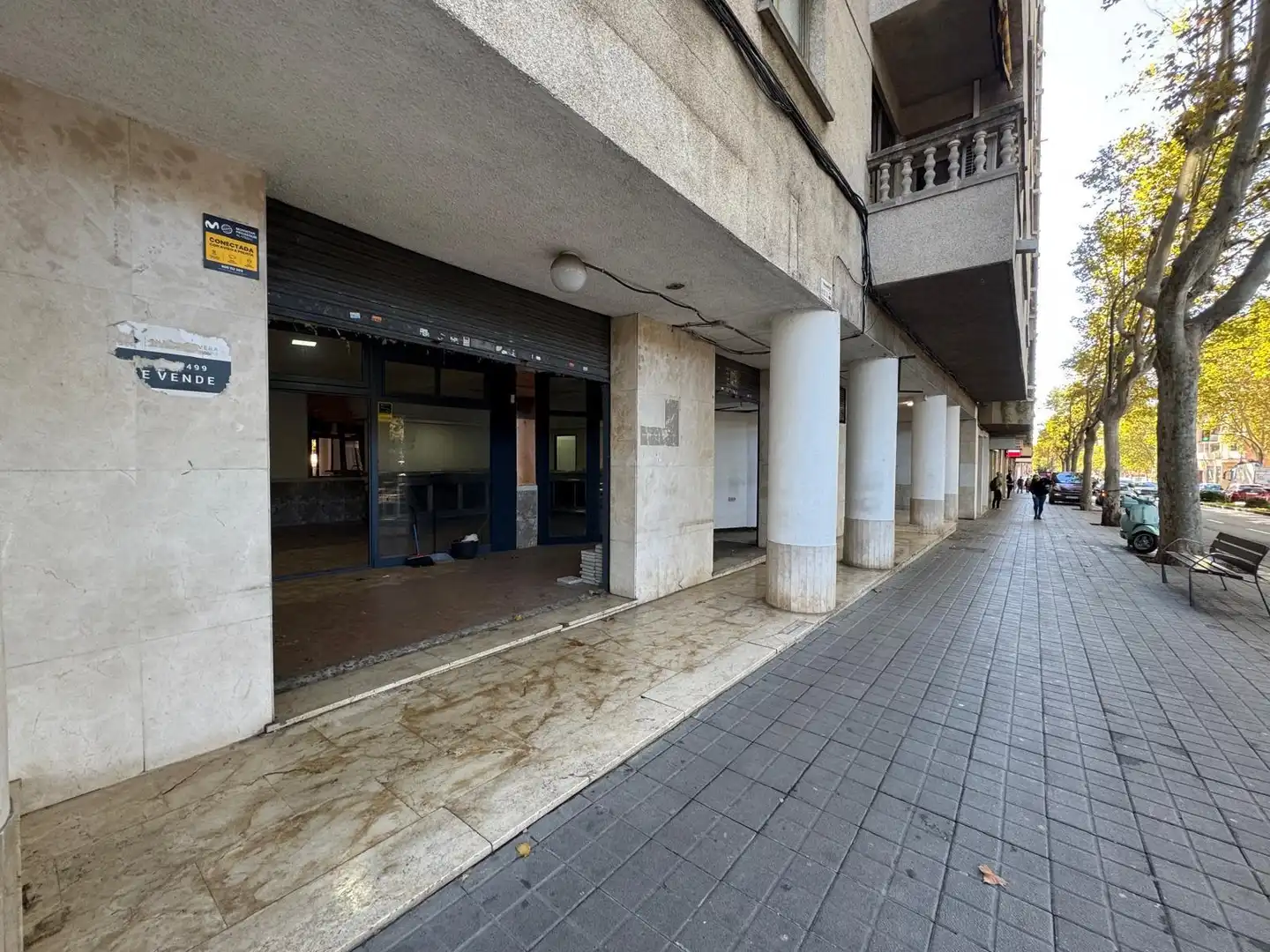 Local comercial en venta en Avenida PAISOS CATALANS 28, imagen 2