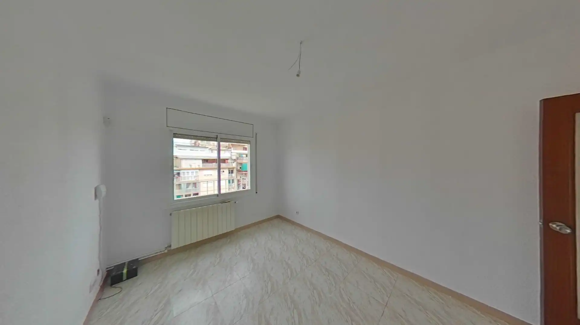 Habitación de Piso en venta en L'Hospitalet de Llobregat con Calefacción