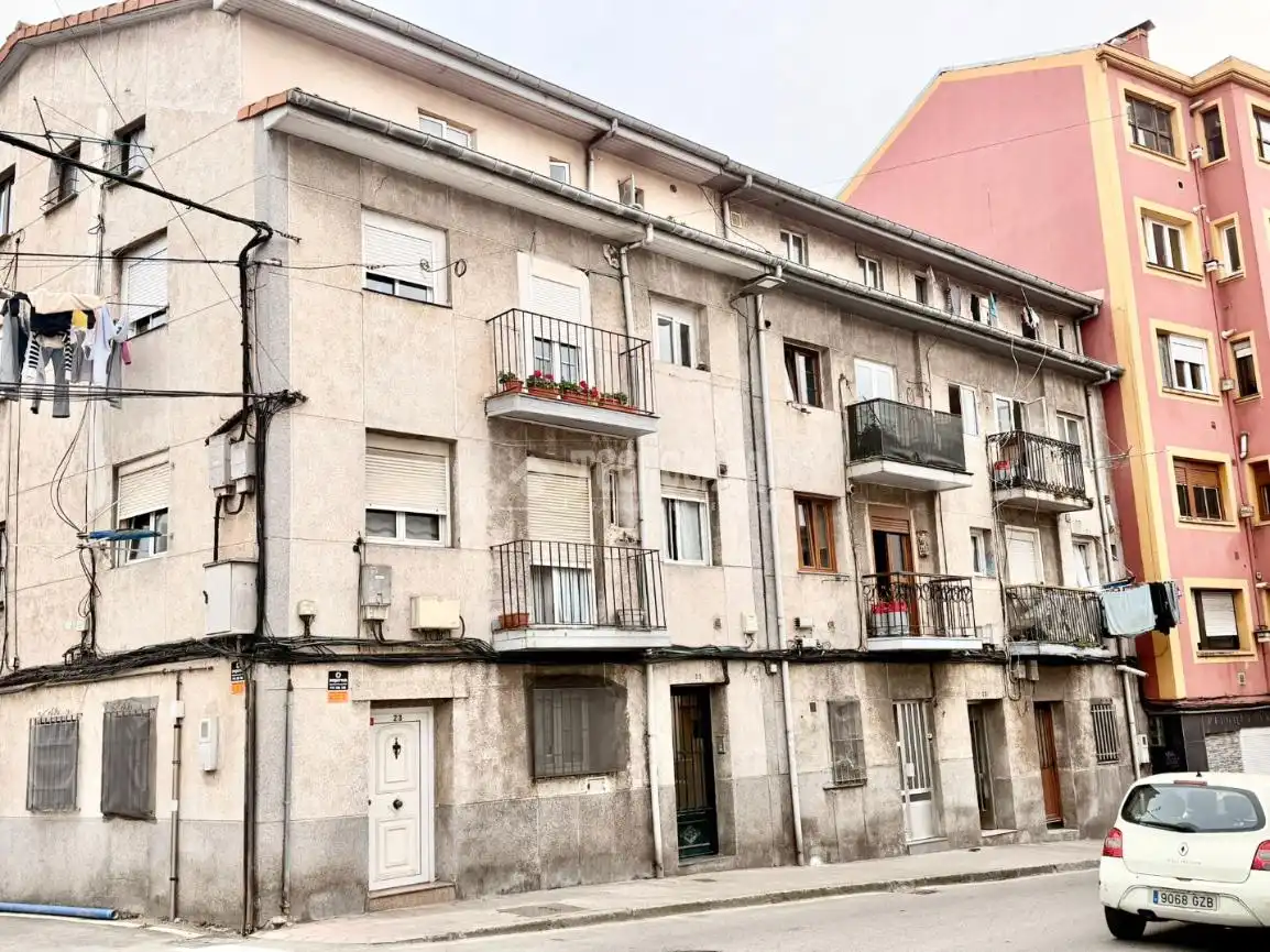 Vista exterior de Pis en venda en Santander amb Moblat i Balcó