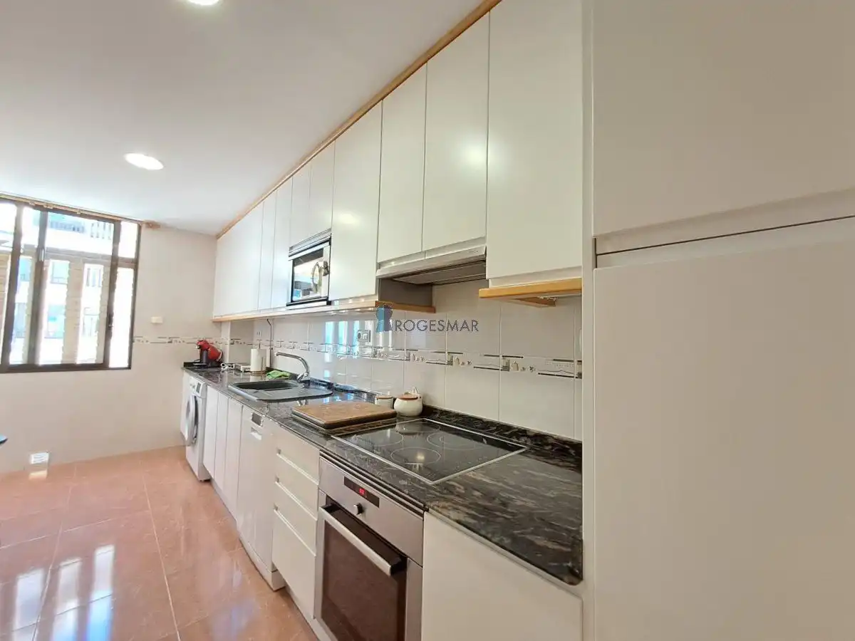 Cuina de Apartament en venda en Benicasim / Benicàssim amb Terrassa, Traster i Piscina comunitària
