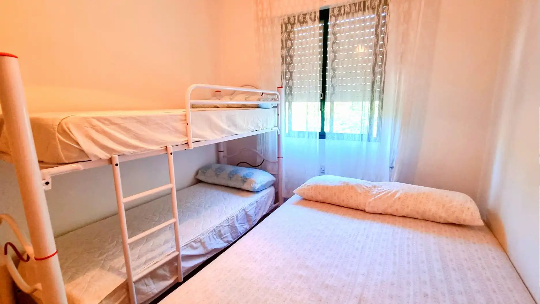 Habitación de Piso en venta en Chipiona con Amueblado