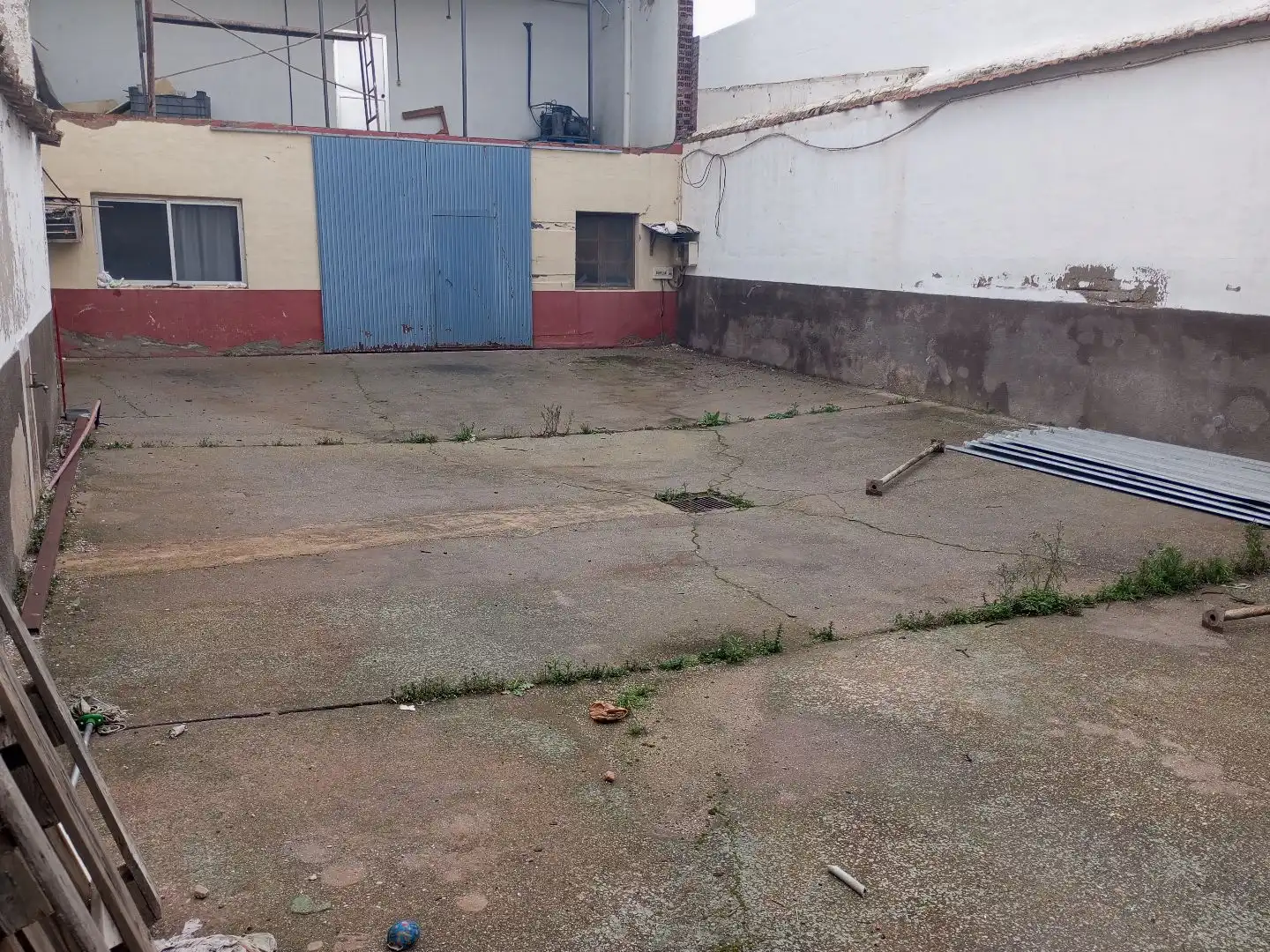 Parking de Terreno industrial en venta en Consuegra