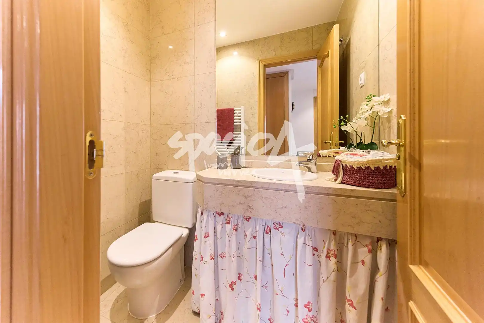 Badezimmer von Dachboden zum Verkauf in Majadahonda mit Heizung, Terrasse und Abstellraum