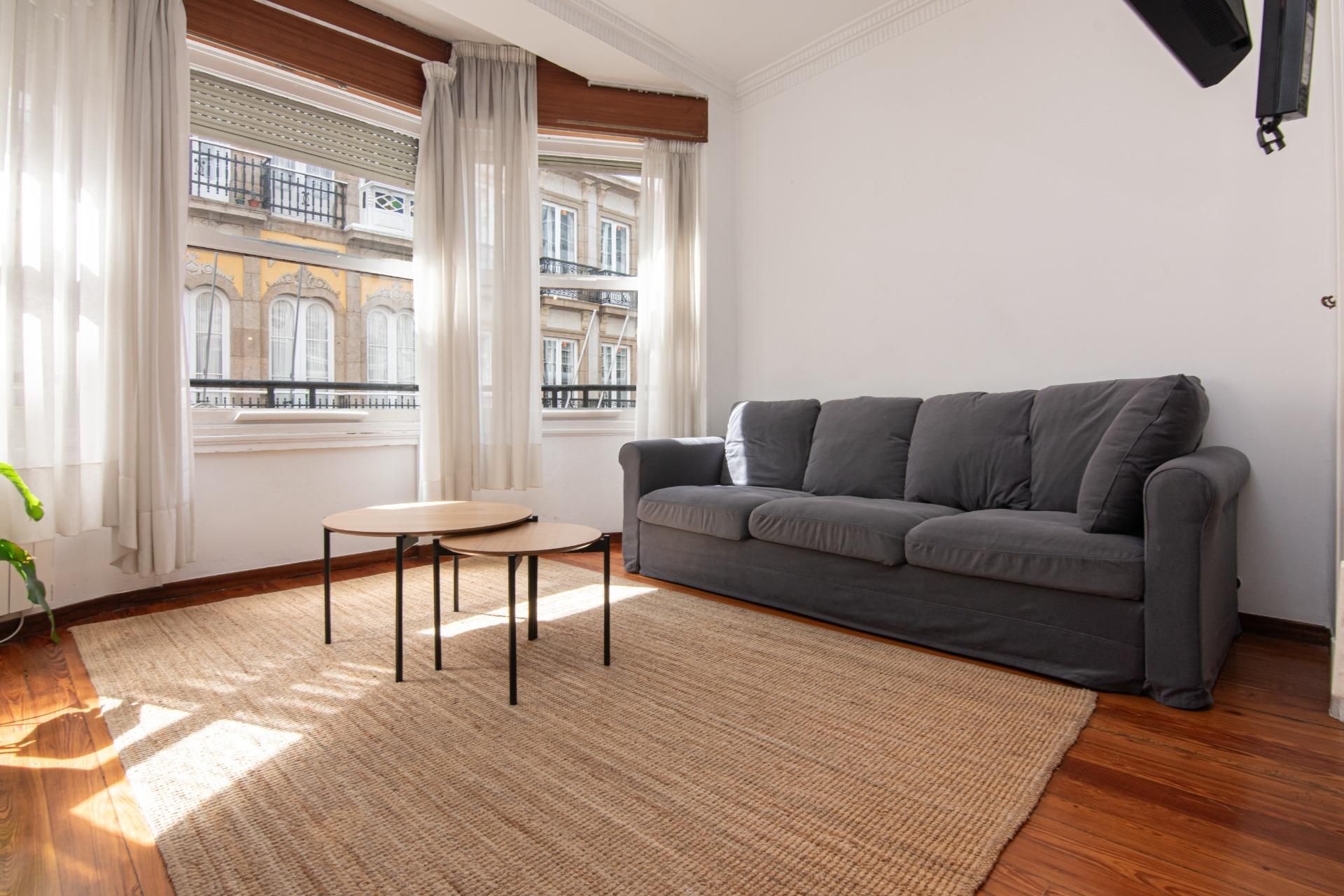 Sala de estar de Piso en venta en A Coruña Capital  con Parquet