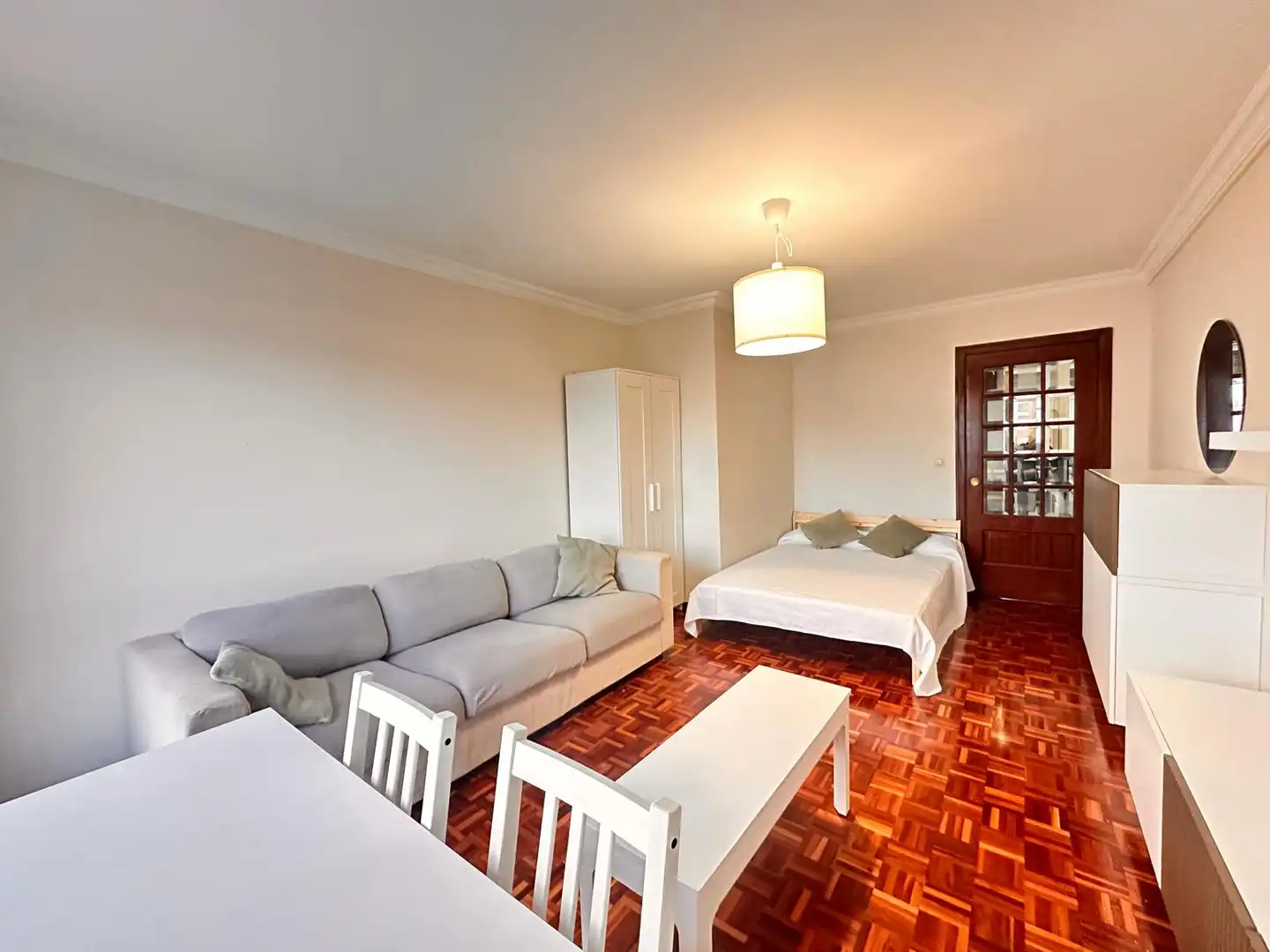 Bedroom of Flat for rent in Vigo   with Furnished, Oven and Washing machine