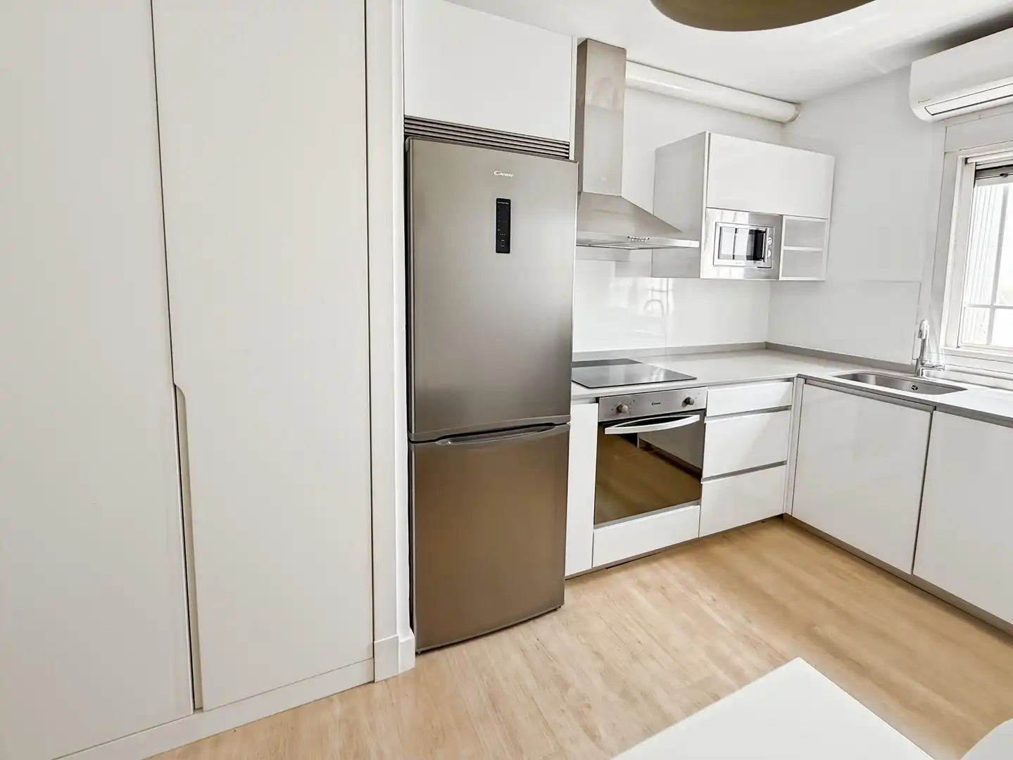 Cocina de Ático de alquiler en Madrid con Aire acondicionado, Calefacción y Terraza
