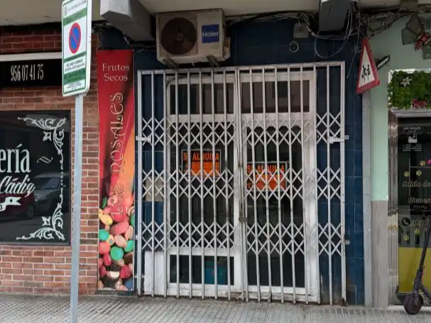 Geschaftsraum zur Miete in  Cádiz Capital